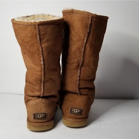 UGG Australian boots size 7 tall - Picture 3 of 8